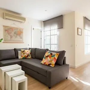 Azahar Metropol Parasol, Parking Gratis Coches Medianos Appartement